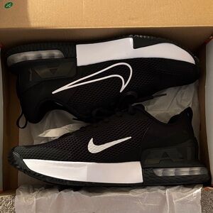 Nike Men's Black and White Air Max Sneakers